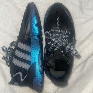 ADIDAS NIGHT JOGGER RUNNING SHOE